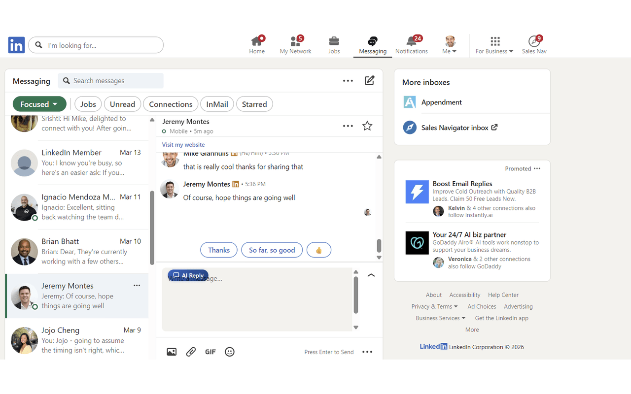 LinkedReply reply chip surfaced inside LinkedIn